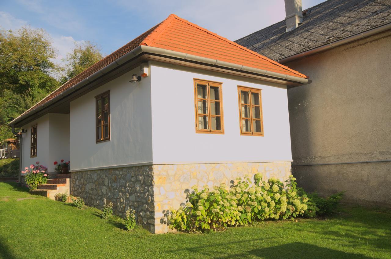 Fruktarium Vendeghaz Hotel Trizs Exterior photo