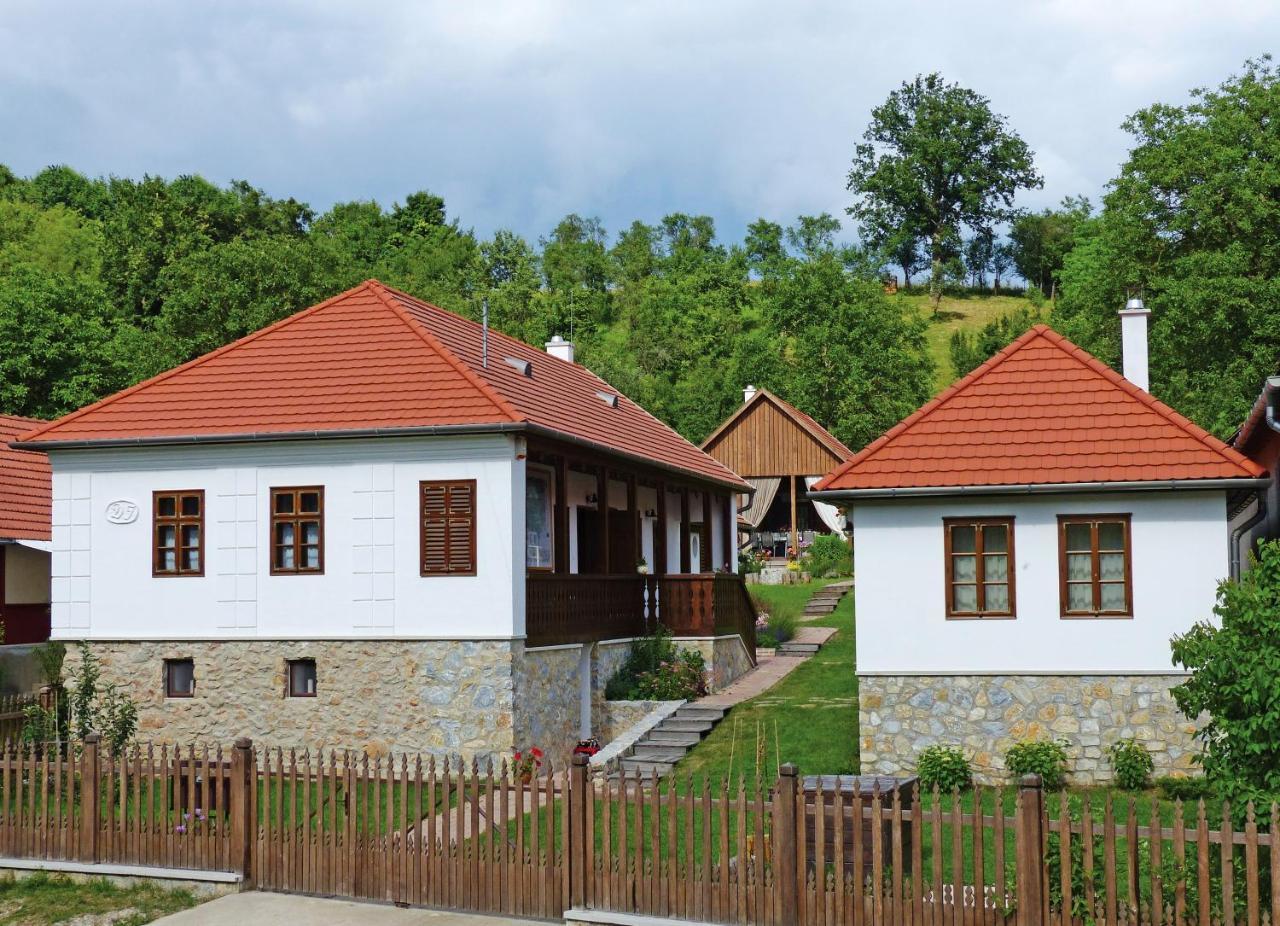 Fruktarium Vendeghaz Hotel Trizs Exterior photo
